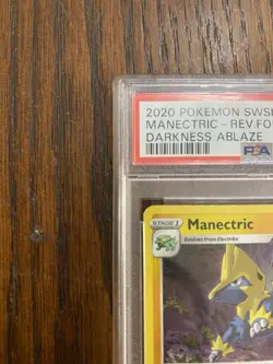 2020 Pokemon SWSH Manectric-Rev.Foil Darkness Ablaze PSA 10 GEM MT - Image 4