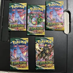Pokemon TCG: Sword & Shield - Evolving Skies Sleeved Booster Pack Set of 5 820650808784 - Image 1