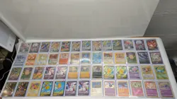 Lot of 52 Pokemon Cards Halos Rares X - Image 1