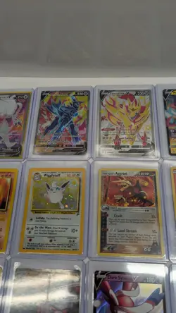 Lot of 52 Pokemon Cards Halos Rares X - Image 3