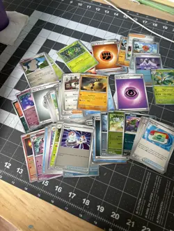 Pokemon Card Lot of 200 Holos, Base Set modern era - Image 2