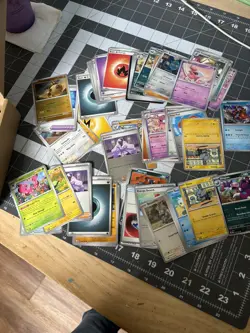 Pokemon Card Lot of 200 Holos, Base Set modern era - Image 3