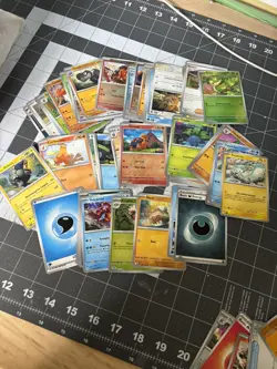 Pokemon Card Lot of 200 Holos, Base Set modern era - Image 4