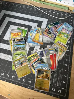 Pokemon Card Lot of 200 Holos, Base Set modern era - Image 5