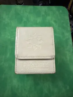 Ultra-pro Mtg Deck Box - Image 1