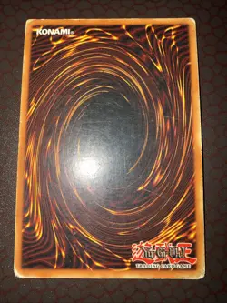 Yu-Gi-Oh! Blue-Eyes White Dragon -SDK-001- Ultra Rare- Unlimited HP! - Image 3