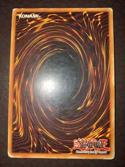 Yu-Gi-Oh! Blue-Eyes White Dragon -SDK-001- Ultra Rare- Unlimited HP! - Image 4