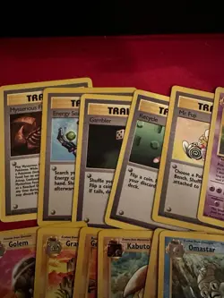 Pokemon Fossil Vintage Card Lot - mostly NM/LP - Image 2