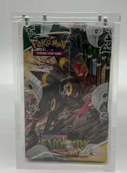 Pokemon TCG Sword & Shield Evolving Skies Booster Box SEALED w/Acrylic - Image 4