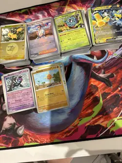 Pokemon TCG Bulk Cards, Holo, Reverse Holo, Common Etc over 700 cards - Image 1
