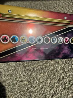 Pokemon TCG Sun & Moon Collectors Tin Metal Chest Lunchbox 2017 + Figurines lot - Image 2