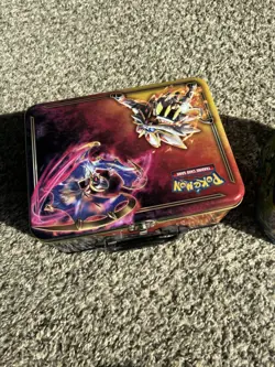 Pokemon TCG Sun & Moon Collectors Tin Metal Chest Lunchbox 2017 + Figurines lot - Image 3