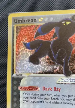 Pokemon TCG Umbreon Gold Star 17/17 Celebrations Holo Card Classic Collection - Image 2