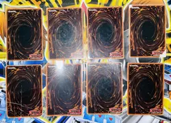 Yu-Gi-Oh! 16 Card Set Blue-Eyes White Dragon Unlimited SDK Ultra Rare (HP-Dmg) - Image 4