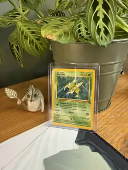 NM Pokemon TCG Scyther 10/64 Jungle Set 1999 Holo Rare NM/LP ✨ - Image 1