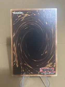 Yugioh Masked HERO Atomic MZMU-EN016 Super Rare 1st Edition NM - Image 2