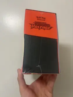 Pokemon Sword & Shield Vivid Voltage Elite Trainer Box ETB Factory Sealed New! 820650807688 - Image 3