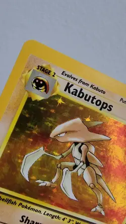 Pokemon TCG Kabutops Holo Rare Card 9/62 Fossil Unlimited 1999 Vintage - Image 2