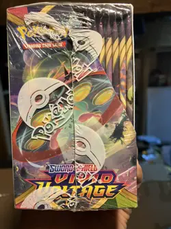 Pokemon TCG: Sword & Shield - Vivid Voltage Booster Box 820650817496 - Image 2