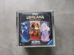 Disney Lorcana The First Chapter Illumineer's Trove Box Set + Acryl Case NEU - Image 1