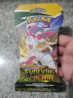 Pokemon Evolving Skies Sylveon Sleeved Booster Pack Factory Sealed - Image 3