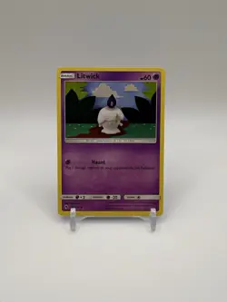 Litwick 101/214 Common SM - Lost Thunder Pokemon Card - Image 1
