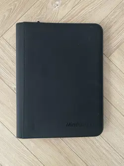 Mint Keeper 9 Pocket Trading Card Zip Binder for 360 Cards Premium TCG Black - Image 1