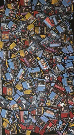 WWE Raw Deal CCG: +1000 Common/Uncommon Card Lot - Image 1