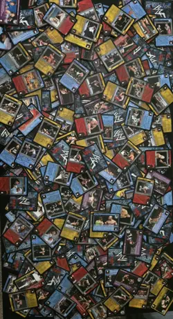 WWE Raw Deal CCG: +1000 Common/Uncommon Card Lot - Image 2