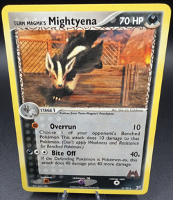 Team Magma's Mightyena - Team Magma vs Aqua 21/95 Vintage Pokemon Card NM - Image 1