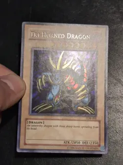 Yu-Gi-Oh SECRET RARE TRI-HORNED DRAGON LOB-000 1996 KAZUKI TAKAHASHI NM/VLP - Image 2