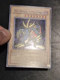 Yu-Gi-Oh SECRET RARE TRI-HORNED DRAGON LOB-000 1996 KAZUKI TAKAHASHI NM/VLP - Image 3