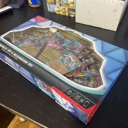 Pokemon Salamence Ex And Reshiram Ex Premium Collection Trading Card Game - Image 4