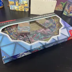 Pokemon Salamence Ex And Reshiram Ex Premium Collection Trading Card Game - Image 5