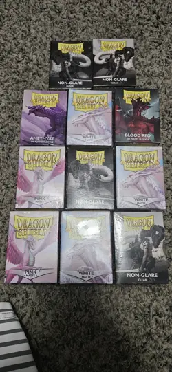 New Dragon Shield Card Sleeves 11 Packs Asorted; Green Boulder'n'Tray Deck BOX - Image 1