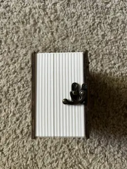 Magic: The Gathering Custom Built Deck Box with Latch - Image 4