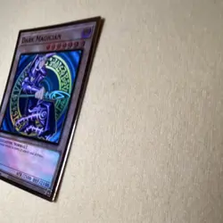 Yu-Gi-Oh! Dark Magician 1st Edition Holo Normal ATK 2500 DEF 2100 MAGO-EN002 - Image 4
