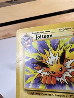 Jolteon 20/64 Jungle Pokemon - Image 5