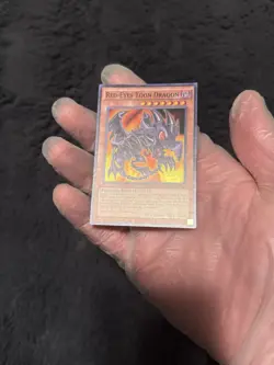 Yu-Gi-Oh! Red-Eyes Toon Dragon SHVI-EN036 Shining Victories 1st Edition - Image 3