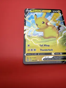 Pokemon TCG Pikachu V Fusion Strike 086/264 Holo Ultra Rare NM - Image 2