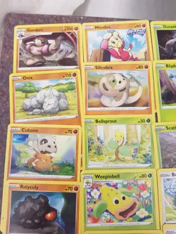 Battle Styles 2021 pokemon card bundle 24 different cards - Image 2