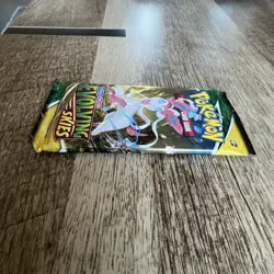 Pokemon TCG: Sword & Shield - Evolving Skies Very Heavy 22.93g Booster Pack 820650808777 - Image 3