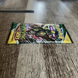 Pokemon TCG: Sword & Shield - Evolving Skies Very Heavy 22.76 Booster Pack 820650808777 - Image 3