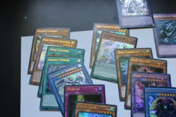 Yugioh cards lot 150+ cards (30+ Foils) Yu-Gi-Oh DUPO YGLD DUDE FIGA SDSH LEDD - Image 3
