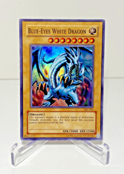 Yugioh / Blue Eyes White Dragon / SKE-001 / Super Rare - Image 1