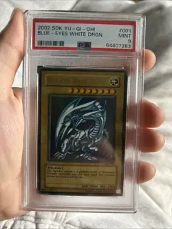 PSA 9 - Yugioh - Blue-Eyes White Dragon - SDK-001 - English - Ultra Rare - Image 3