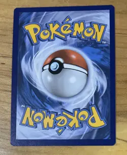 2021 Pokemon TCG Pikachu 005/025 Holo 25th Anniversary Celebrations NM - Image 2