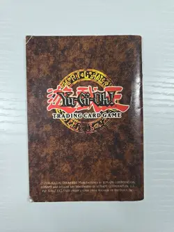 Yugioh Trading Card Game Official Rulebook 2.0 KONAMI Yu-Gi-Oh! 1996 + Playmat - Image 2