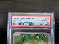 2025 Pokemon SOLOSIS 118/086 BLK EN Illustration Rare Full Art PSA GEM MINT 10 - Image 4