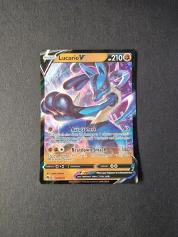 027/073 Lucario V Champion’s Path Sword & Shield Pokemon Trading Card Game TCG - Image 1